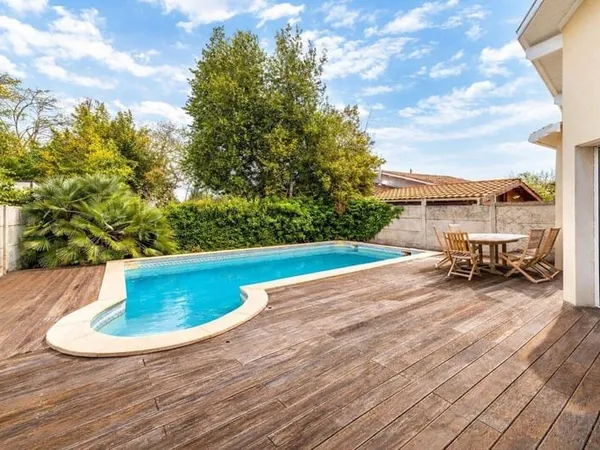 Maison 5 pièces 140 m²