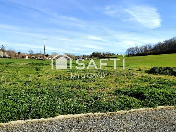 Terrain plat viabilisé de 716m2 avec tout à l'égout