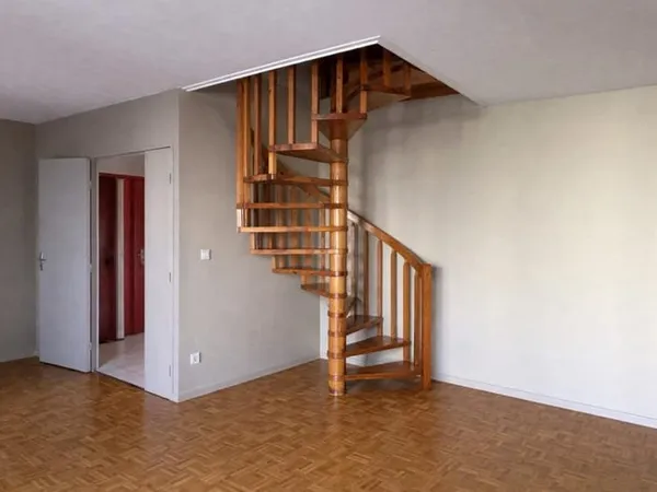 GRAND F5 DUPLEX AVEC TERRASSE ET GARAGE