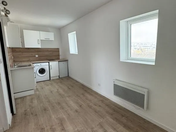 Studio 1 pièce 14 m²