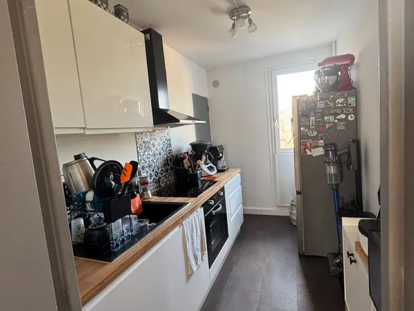 Appartement 3 pièces 68m2 à Cahors avec place de parking privative (chauffage et eau compris dans le