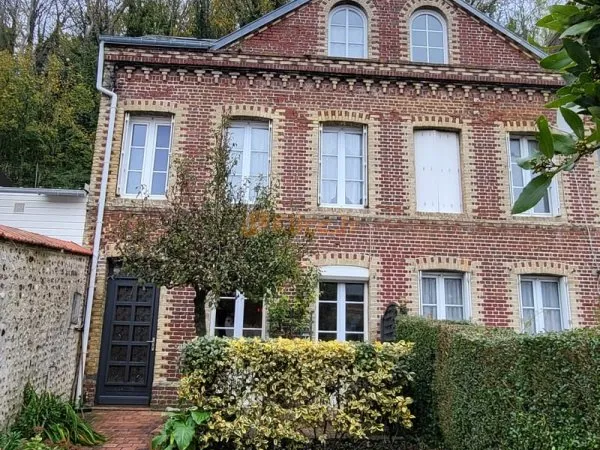 YPORT PLAGE COMMERCES 6 PIECES A 299 000 EUR