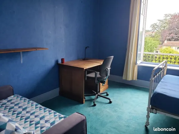 Loue chambre meublée Ecully pour étudiant(e)