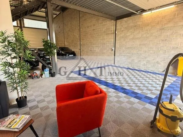 A VENDRE UN FOND DE COMMERCE - AGENCE AUTOMOBILE - MARCOUSSIS