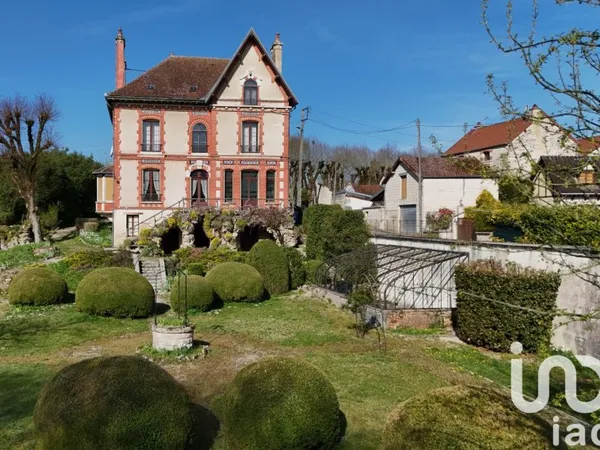 Maison 10 pièces 276 m²