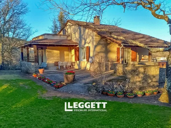 Maison 6 pièce(s), MEYRANNES