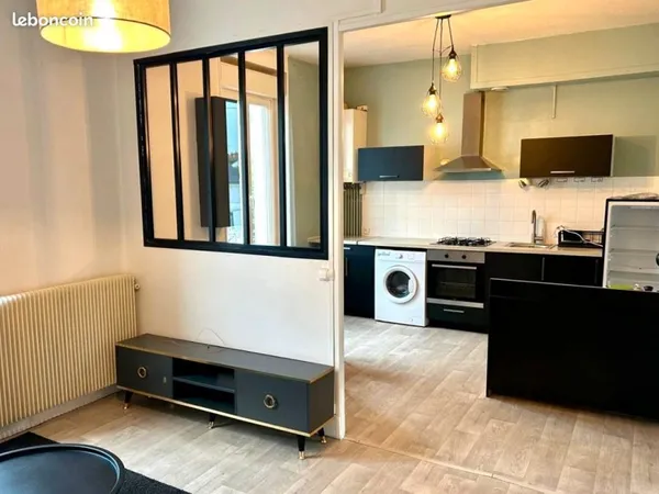Appartement T3 hyper centre avec cour privative et stationnement