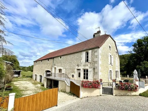 Ancienne ferme en viager libre et viager occupé. Opportunité