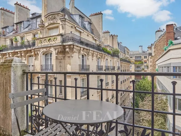 Paris XVIe -- Square Lamartine - Spontini.