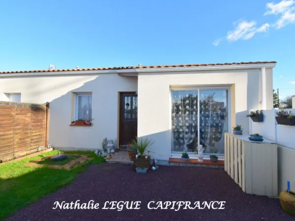 CHALLANS (85) Vendée proche commerces , centre ville , gare , hôpital , Maison VIAGER occupé 4 pièce