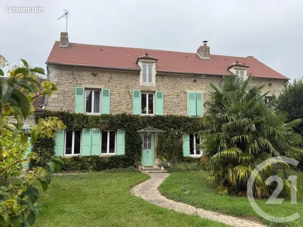 Maison 7 pièces 230 m²