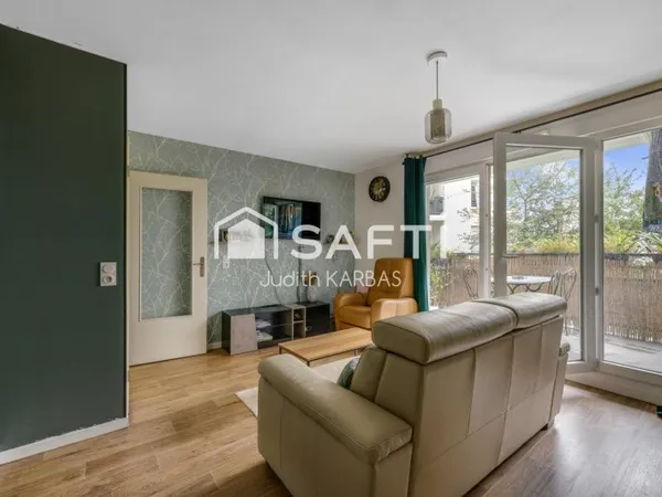 Appartement deux pièces avec un extérieur au calme