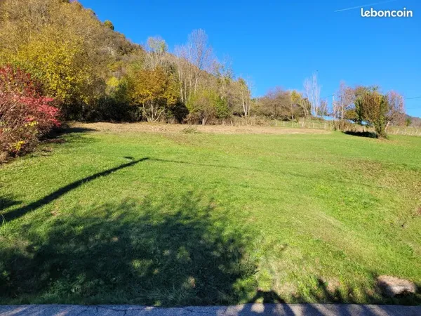 Taninges, terrain constructible de 1200 m2 à vendre