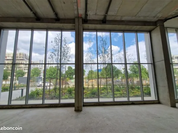 Local commercial 119 m² IVRY SUR SEINE