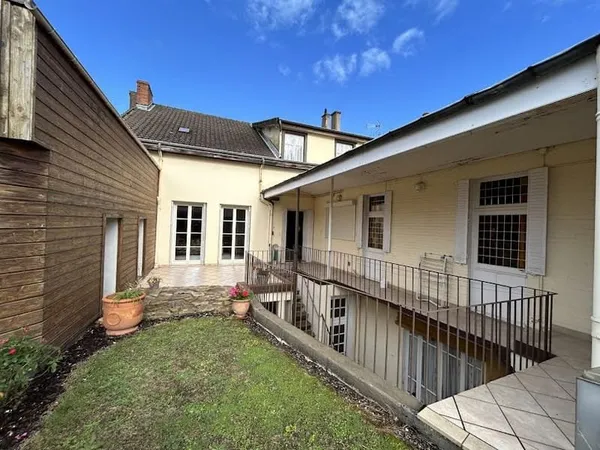 Immeuble 9 pièces 137 m²