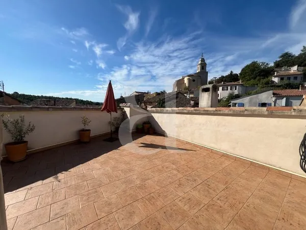 Charmante maison de village avec terrasse et garage à Bédoin