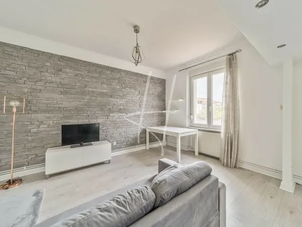 Moulins-lès-Metz - Saint-Pierre | T2 49 m² - Jardin privat