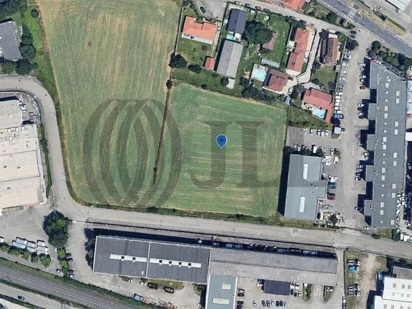 Local d'activité 3643 m²