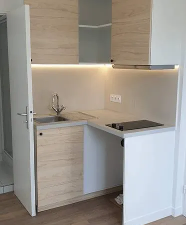 Studio 1 pièce 12 m²