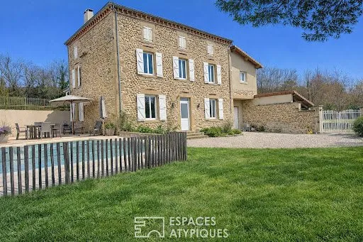 Maison 8 pièces 235 m²