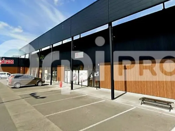 Local commercial 539 m²