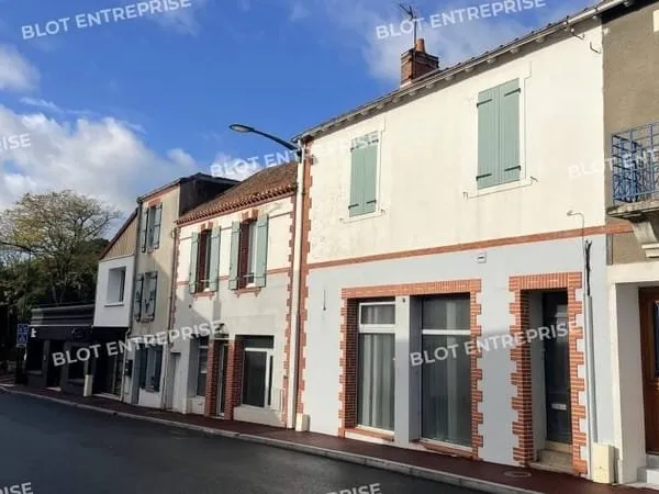 Local professionnel 153 m²
