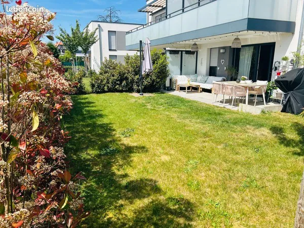 Apparemment 2 pièces avec jardin privatif