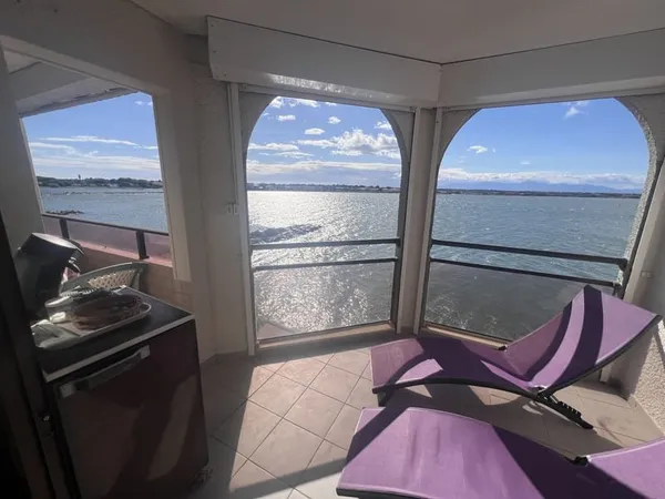 Rare double 2 pièces sur résidence LES MARQUISES avec vue in