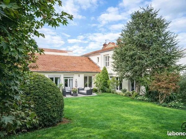 Propriété 9 pièces 290 m²