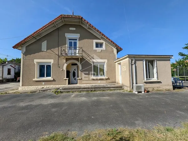 Maison 8 pièces 218 m²