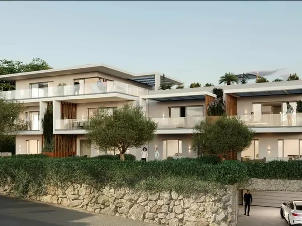 APPARTEMENT/VILLA 142M²- GARAGE 3 VOITURES
