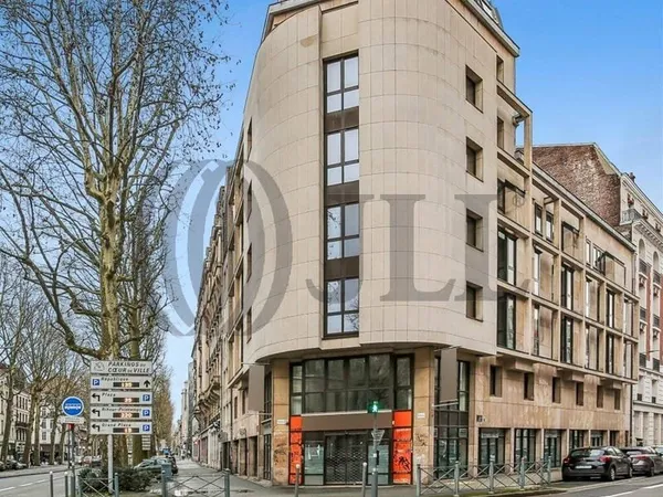Bureau 1557 m²