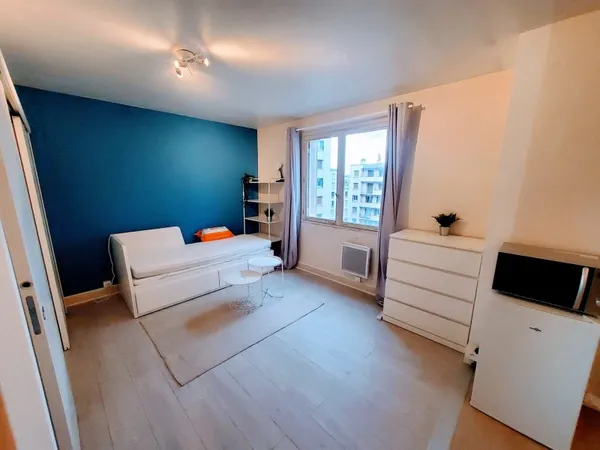 Studio 1 pièce 28 m²