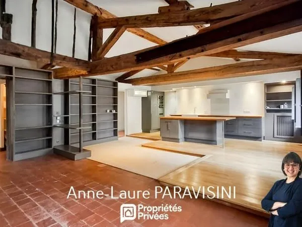 Appartement de 280 m² avec terrasse en coeur de Carcassonne