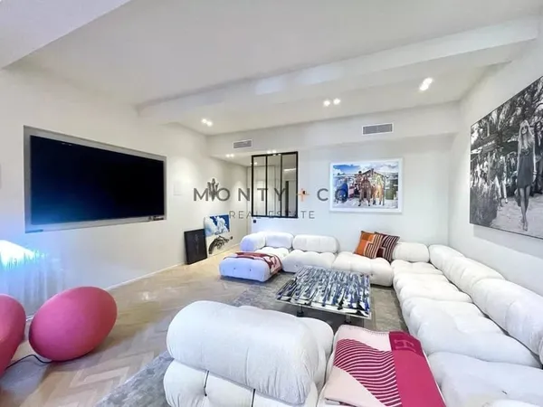 Vente maison de village contemporaine 3 chambres avec vue mer dans le centre de Saint Tropez