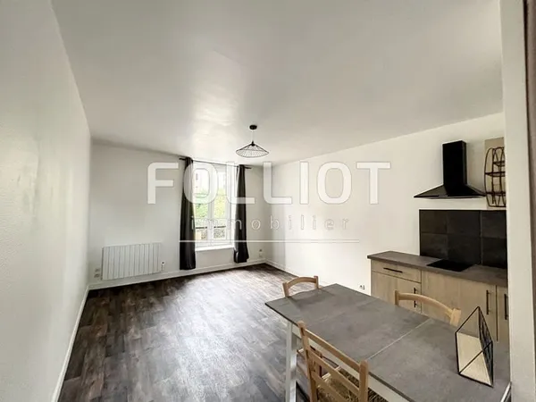 A louer : Appartement T2 Meublé à FOUGERES - Réf.2425CV