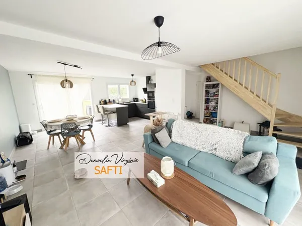 Maison familiale avec 4 chambres à Gétigné