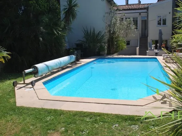 Echoppe Double centre Bordeaux avec Jardin et Piscine
