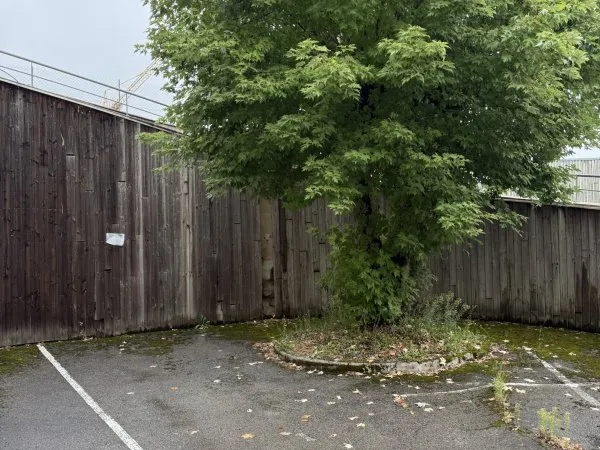 Parking 13 m²