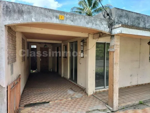TERRAIN DE 287M² SITUE SUR LA ROUTE DE MARIEULLE MORNE A L'EAU