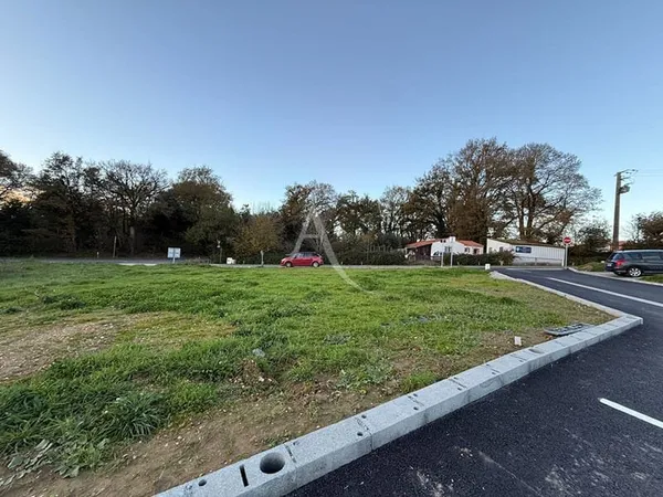 Terrain Saint Maixent Sur Vie 838 m2