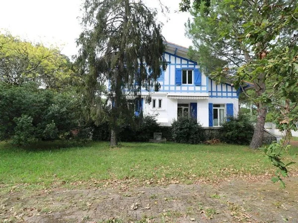 Villa 6 pièces 180 m²