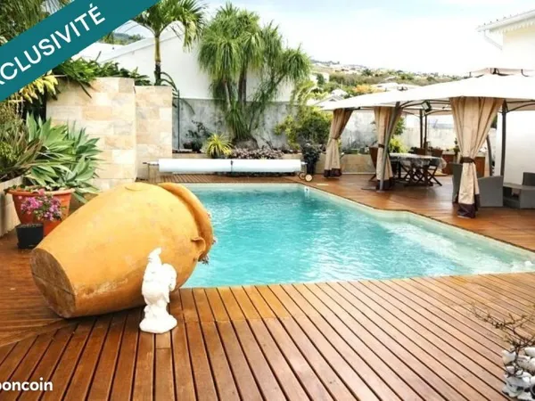 Villa 9 pièces 168 m²