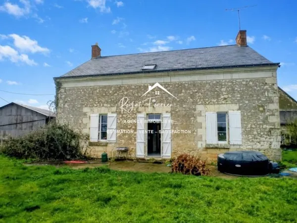 Vue sur la campagne, maison en partie restaurée de 90 m2