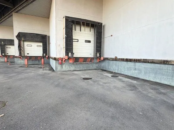Local d'activité 2000 m²