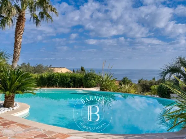 LOCATION SAISONNIÈRE - SAINTE-MAXIME - VILLA VUE MER - 6 CHAMBRES - PISCINES