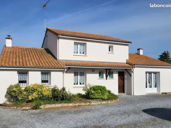 Maison 5 pieces. 144m2