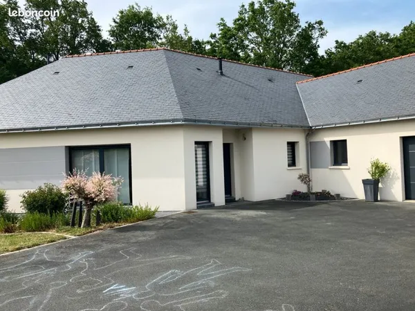 Loue chambre meublée