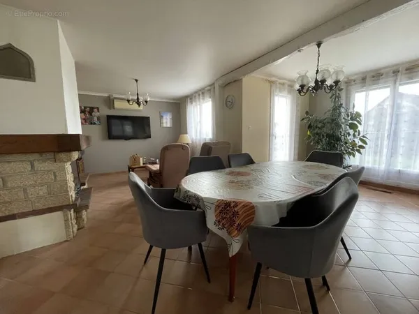 Maison de plain pied avec jardin
