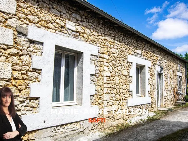 Maison en pierre de 4 chambres avec jardin